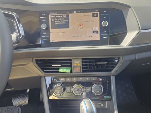 Used 2020 Volkswagen Jetta SEL Premium FWD image 18