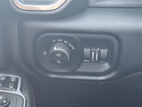 Used 2024 RAM 2500 Laramie w/ Sport Appearance Package image 22