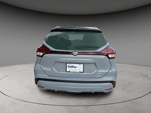 Certified 2023 Nissan Kicks SV FWD image 7