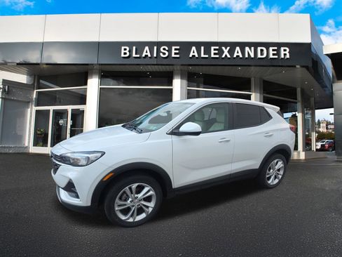 Used 2023 Buick Encore GX Preferred w/ Cold Weather Comfort Package image 9