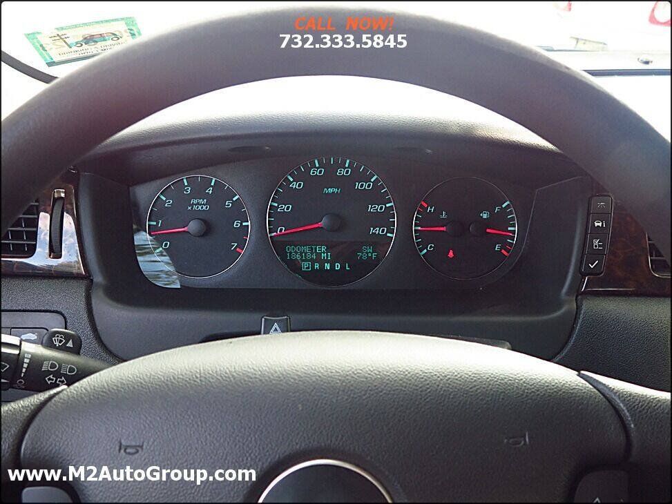 Used 2016 Chevrolet Impala LT FWD image 7