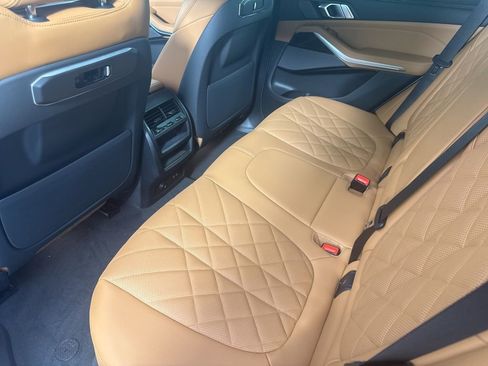 New 2026 BMW X5 xDrive40i w/ M Sport Package AWD/4WD image 14