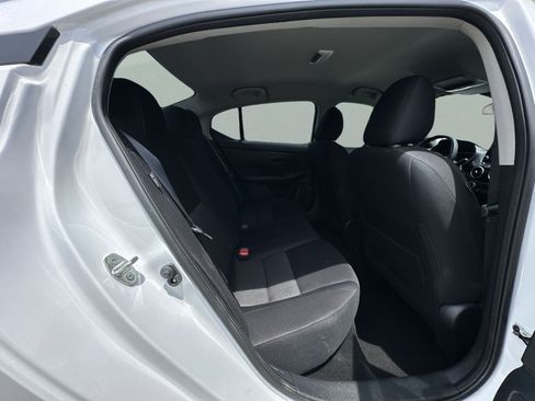 Used 2024 Nissan Sentra SV FWD image 33
