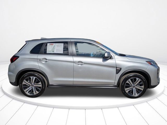 Used 2025 Mitsubishi Outlander Sport ES AWD/4WD image 3