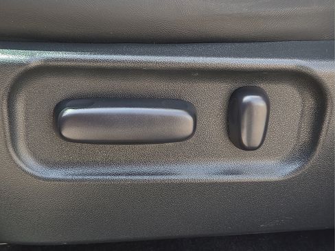 Certified 2023 Toyota Tacoma TRD Off-Road AWD/4WD image 18
