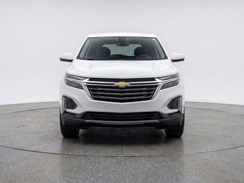 Used 2025 Chevrolet Equinox LT FWD image 2
