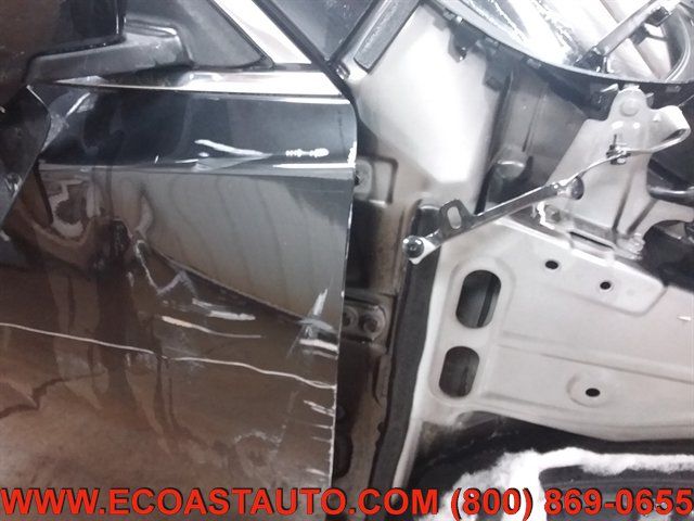 Used 2017 Nissan Rogue SV FWD image 17