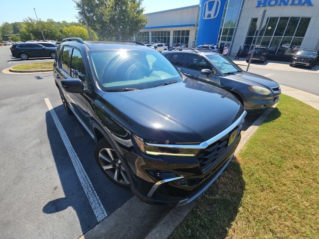 Used 2024 Honda Pilot Touring image 7