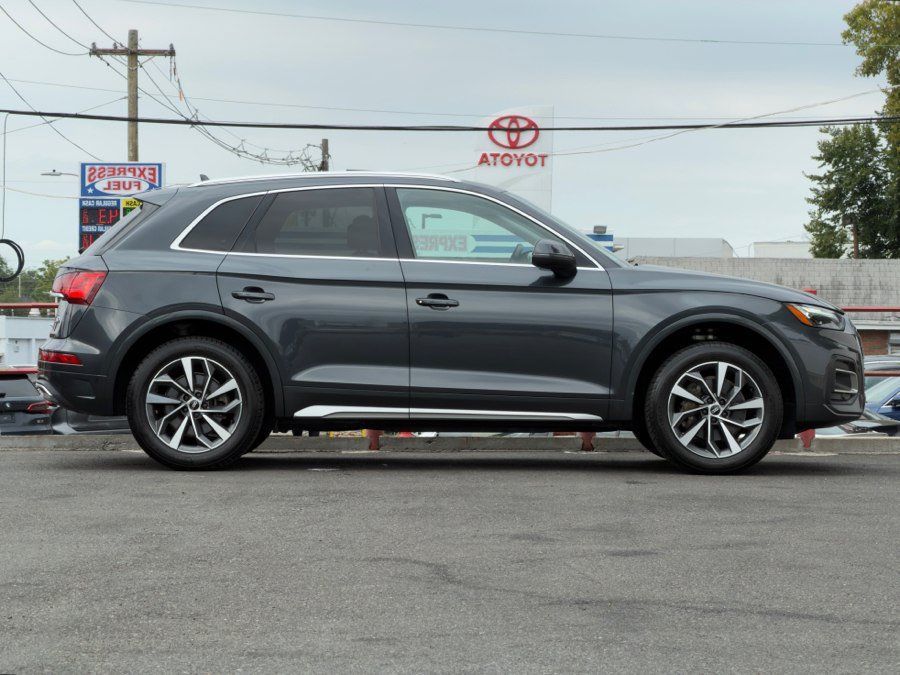 Used 2021 Audi Q5 2.0T Premium Plus w/ Premium Plus Package AWD/4WD image 4