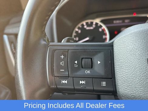 Used 2025 Nissan Rogue SV AWD/4WD image 11