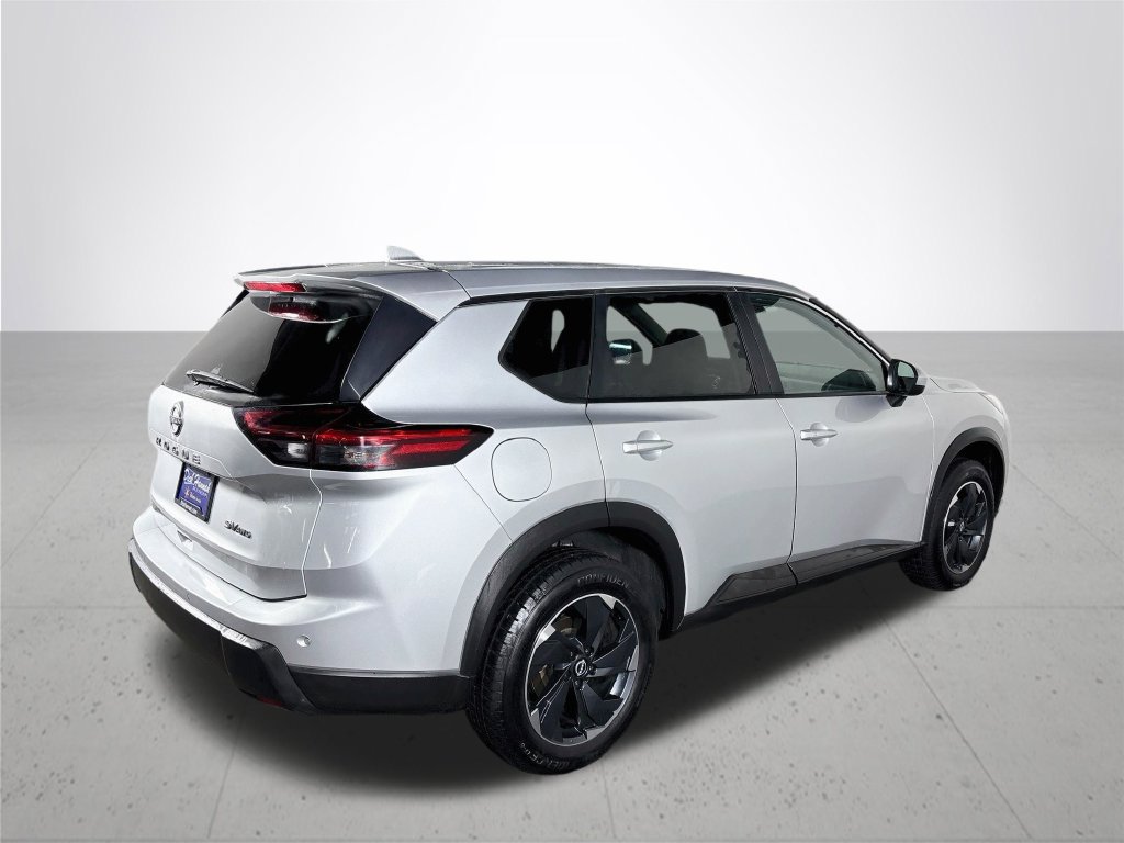 Used 2024 Nissan Rogue SV AWD/4WD image 6