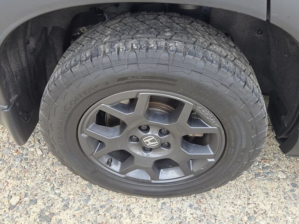 Used 2025 Honda Pilot TrailSport image 16