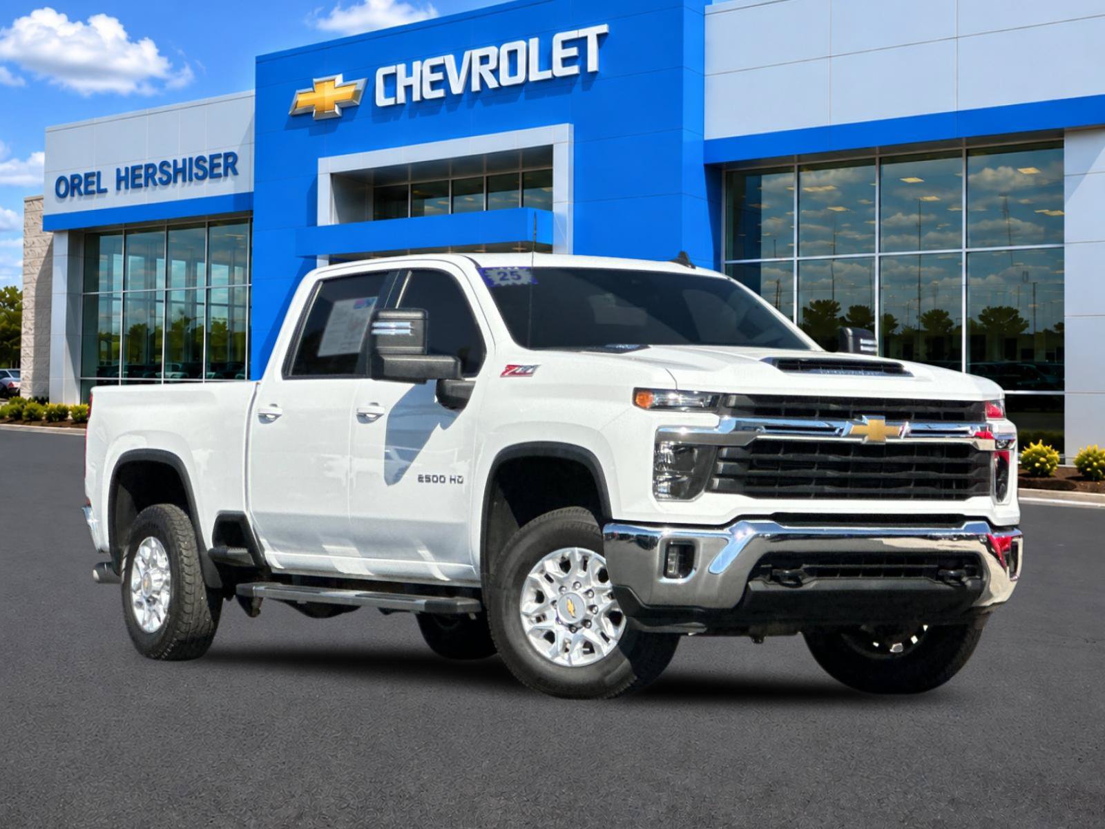 Used 2025 Chevrolet Silverado 2500 LT AWD/4WD image 1