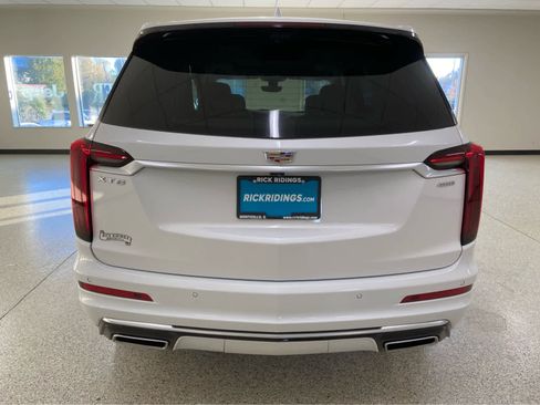 Used 2024 Cadillac XT6 Premium Luxury w/ Technology Package FWD image 9