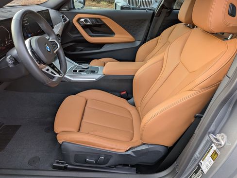 Used 2025 BMW 230i Coupe w/ M Sport Package image 15