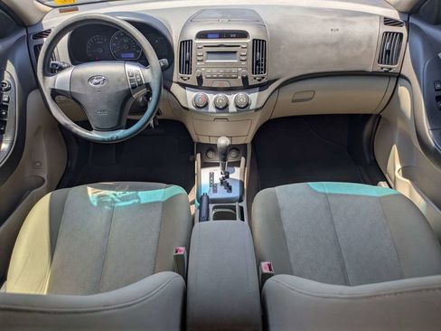 Used 2010 Hyundai Elantra GLS FWD image 2