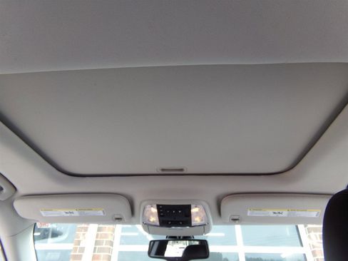 Used 2013 Jeep Grand Cherokee Limited w/ Trailer Tow Group image 44