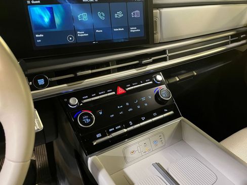 Used 2025 Hyundai Santa Fe SEL image 18