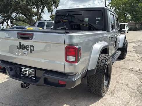 Used 2021 Jeep Gladiator Sport AWD/4WD image 7