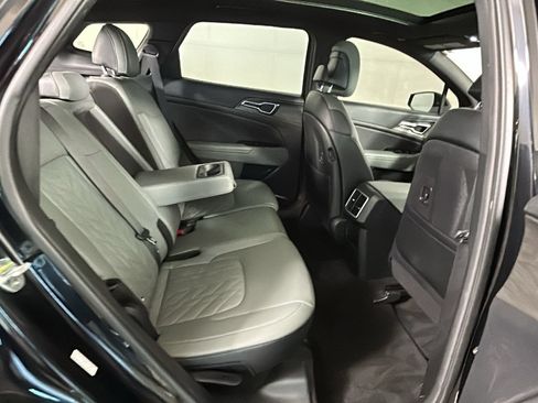 Used 2023 Kia Sportage X-Pro AWD/4WD image 34