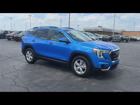 Certified 2024 GMC Terrain SLE w/ Driver Convenience Package FWD image 2