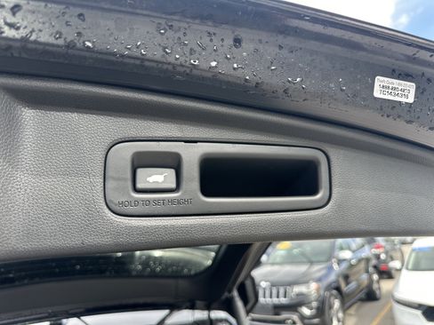 Used 2025 Honda CR-V Sport Touring image 11