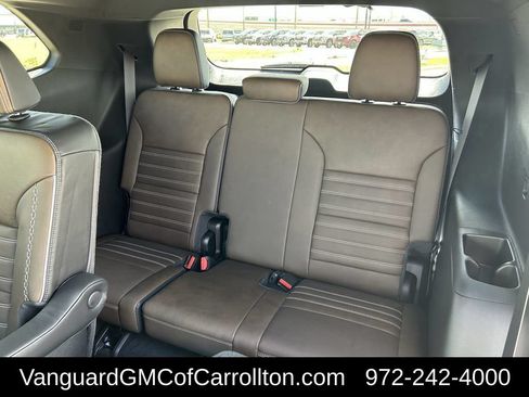New 2026 GMC Acadia Denali Ultimate w/ LPO, Floor Liner Package AWD/4WD image 26