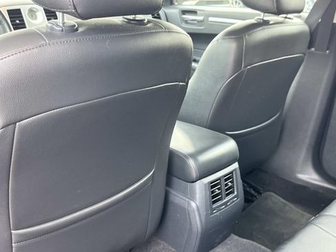 Used 2008 Chrysler 300 Touring w/ Comfort/Convenience Group RWD image 18