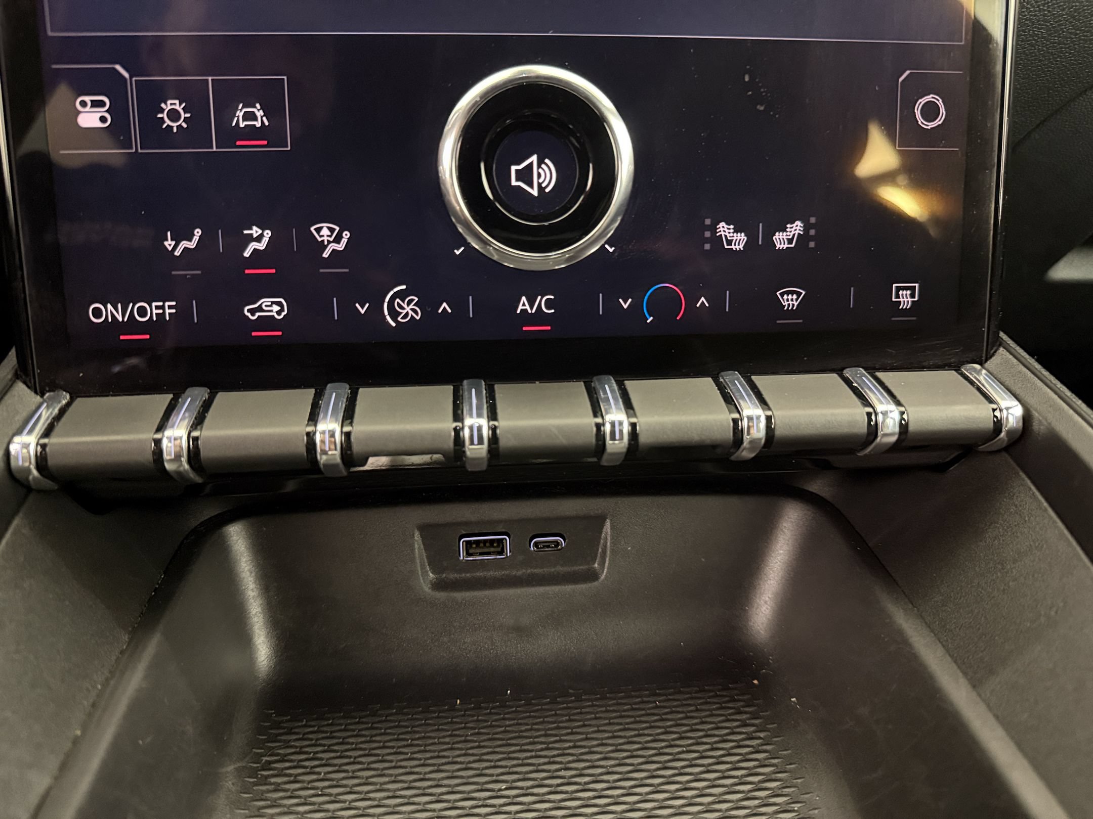 Used 2025 GMC Terrain Elevation AWD/4WD image 18