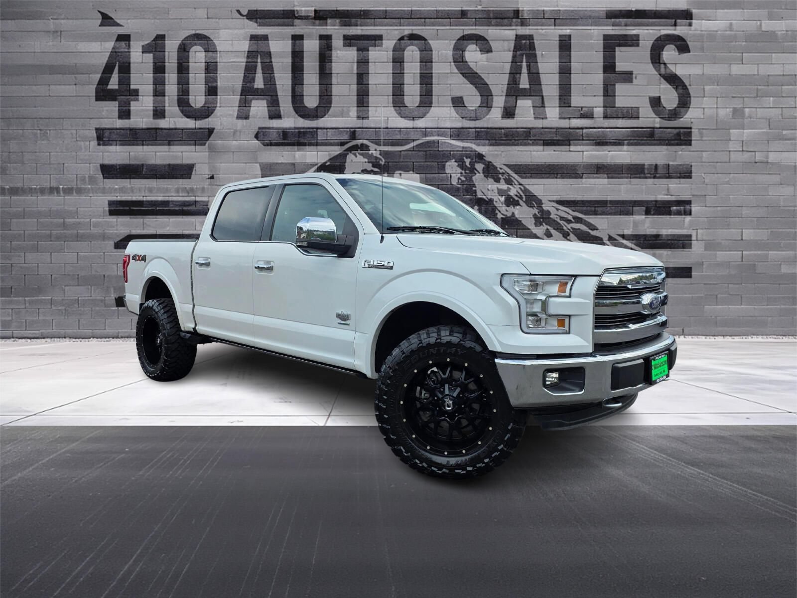 Used 2015 Ford F150 King Ranch w/ Equipment Group 601A Luxury AWD/4WD image 1