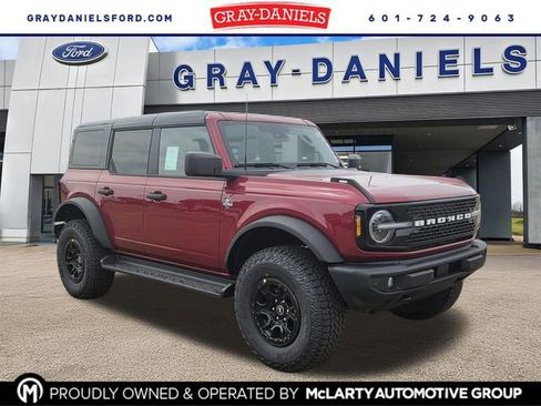 New 2026 Ford Bronco Outer Banks AWD/4WD image 1