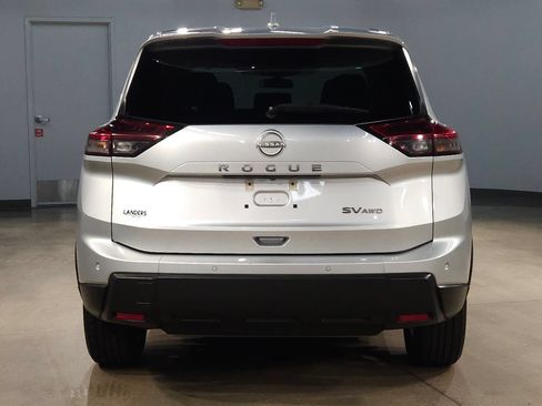 Used 2024 Nissan Rogue SV AWD/4WD image 6