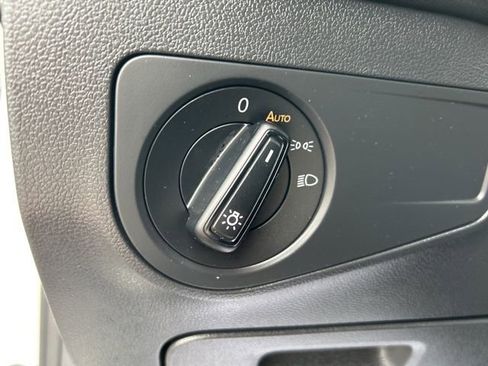 Certified 2022 Volkswagen Tiguan S image 30