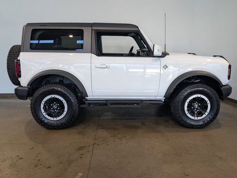 Used 2023 Ford Bronco Outer Banks w/ Sasquatch Package image 5