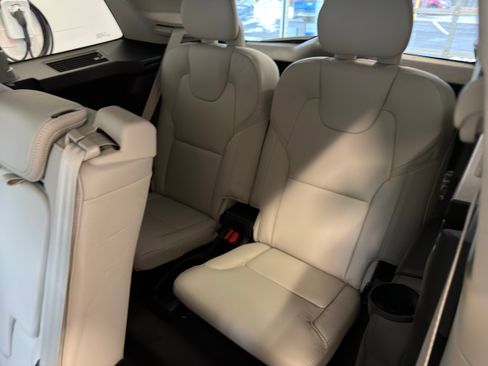 New 2026 Volvo XC90 T8 Ultra w/ Protection Package Premier image 31