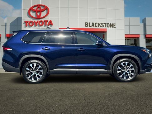 Certified 2026 Toyota Grand Highlander AWD Hybrid image 2