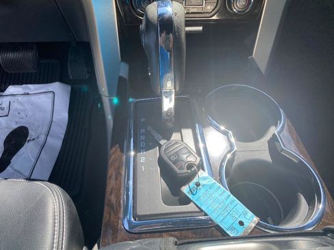 Used 2014 Ford F150 Platinum RWD image 31