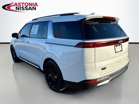 Used 2023 Kia Carnival SX image 6