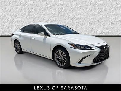 Used 2024 Lexus ES 300h w/ Technology Package