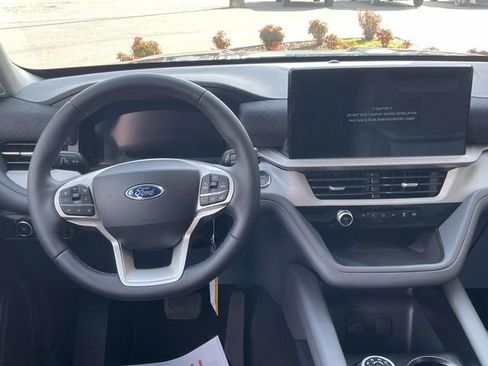 New 2026 Ford Explorer Active w/ Active Comfort Package image 13
