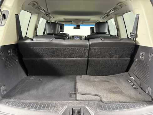 Used 2014 INFINITI QX80 2WD w/ Deluxe Touring Package image 18