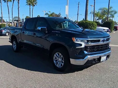 Certified 2022 Chevrolet Silverado 1500 LT image 2