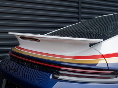 Certified 2024 Porsche 911 Dakar image 58