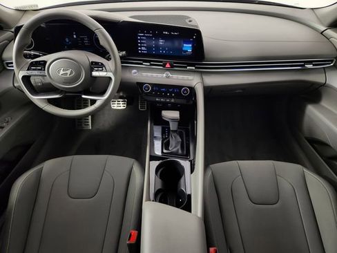 Certified 2025 Hyundai Elantra SEL FWD image 13