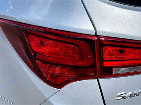 Used 2018 Hyundai Santa Fe Sport AWD/4WD image 29