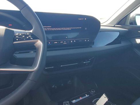 New 2025 Audi Q6 e-tron Premium Plus image 28