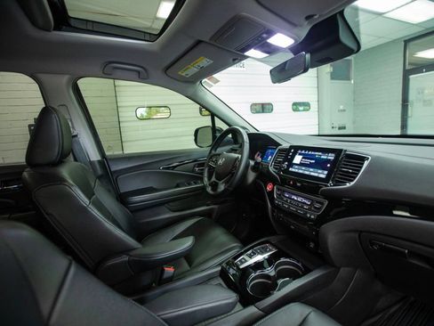 Used 2019 Honda Pilot Touring image 15