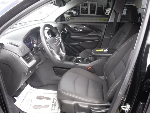 Used 2022 GMC Terrain SLE w/ LPO, Floor Liner Package FWD image 11