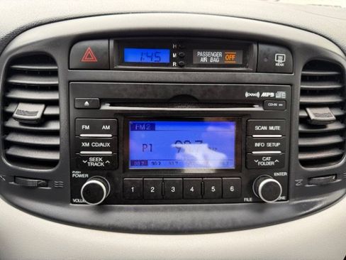 Used 2010 Hyundai Accent GLS w/ Premium Pkg 4 image 18