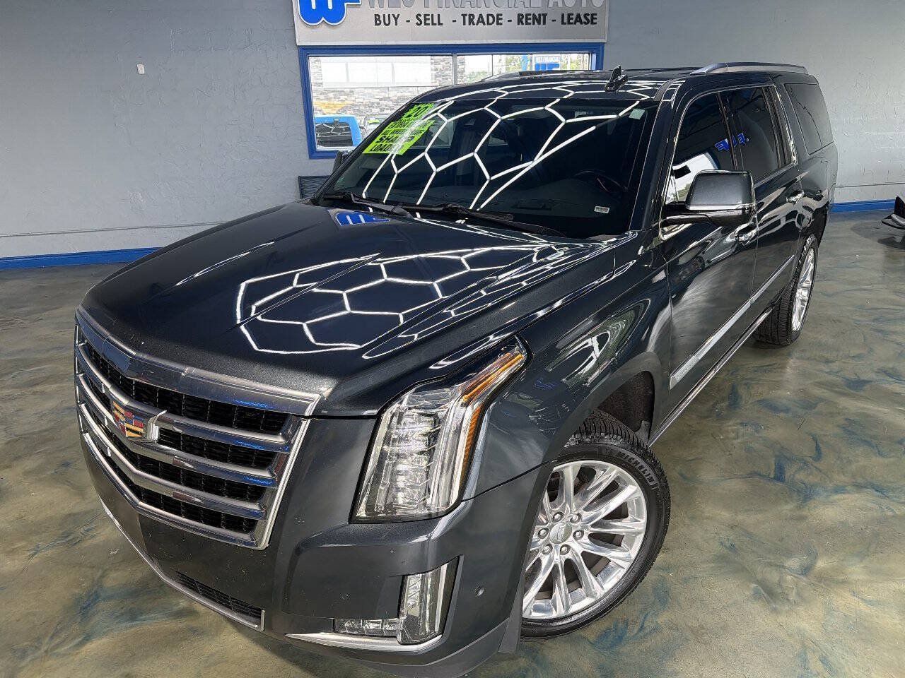 Used 2020 Cadillac Escalade ESV Premium Luxury AWD/4WD image 38